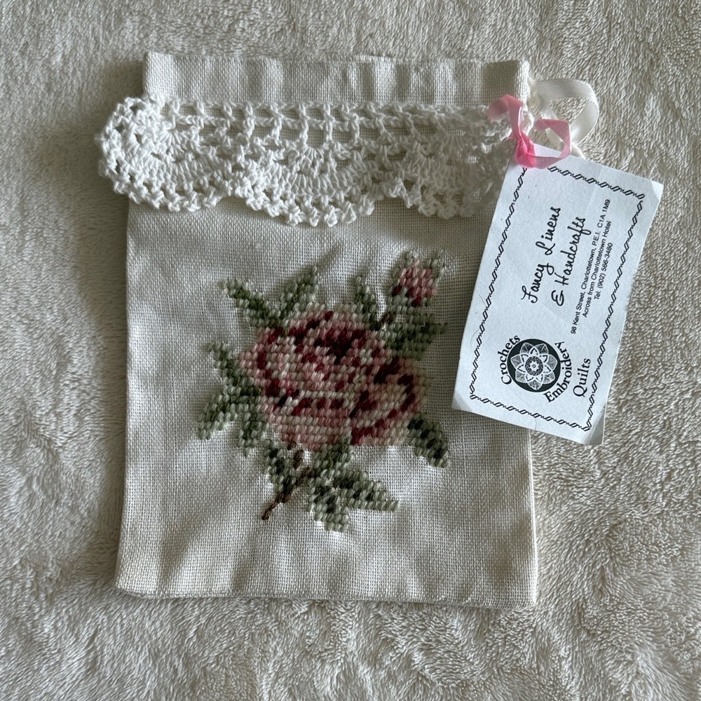 Hand-Embroidered White Drawstring Mini Bag with Pink Rose / NWT